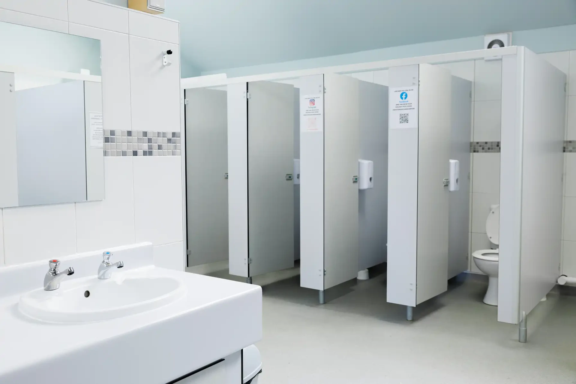 Bathrooms 6 scaled